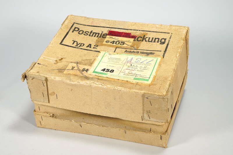 Paket, Postmietbehälter Typ A2, vom Versorgungskontor Bürobedarf Magdeburg Betriebsteil Jüterbog (1700) an Zentrale Wetterdienststelle Potsdam (1500), Deutsche Post der DDR