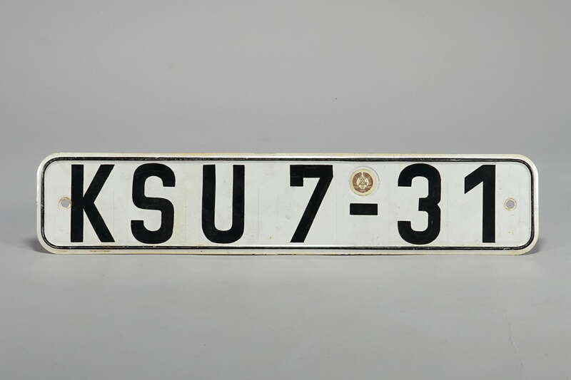 Autokennzeichen, Nummernschild, KSU 7 - 31, DDR, Bezirk Halle/ Saale, Kreis Nebra, Deutsche Post der DDR