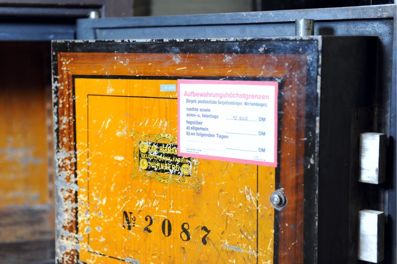Geldschrank/ Tresor, mit Schlüssel, Sicherheitsschloß mit chubbartigen Hebelzuhaltungen, Bayern, Königlich Bayerische Post, Deutsche Reichspost bis Deutsche Bundespost