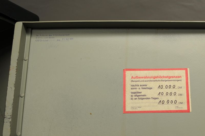 Geldschrank, Wertschrank, Metallschrank, verwendet bei der Oberpostdirektion Kiel, Deutsche Bundespost