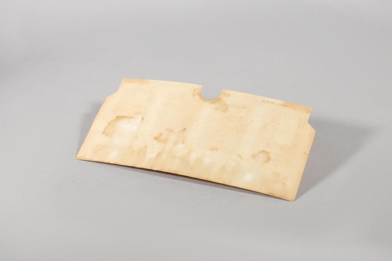 Briefkasten-Zubehör, Leerungsanzeiger-Schild aus Pappe für Briefkasten der Deutschen Reichspost in Berlin-Tempelhof am Bäumerplan 24