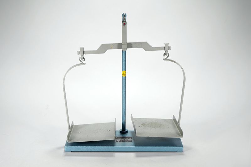Waage, Gleicharmige Balkenwaage, bis 2 kg, Postamt Erbach/ Odenwald (Hessen), Deutsche Bundespost