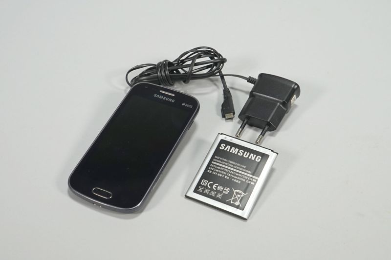 Smartphone Samsung Galaxy S Duos 2 S7582 von Flüchtling Mohammad K.