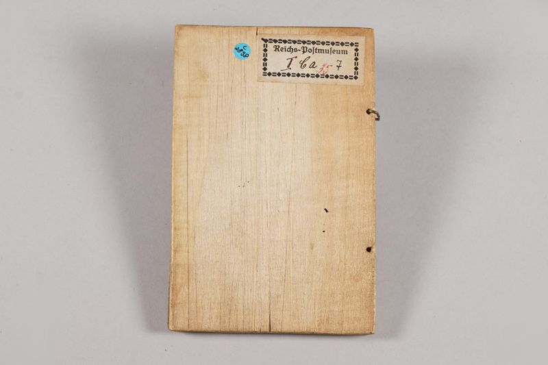 Römische Schreibtafel (Diptychon, Kopie des Reichspostmuseums) mit einem lateinischen Cicero-Brief und der Unterschrift Otto von Bismarcks