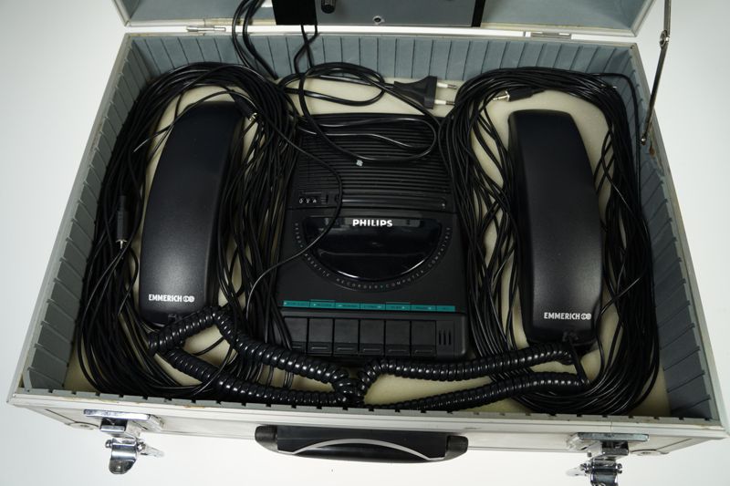 Schulungskoffer Telefon-Trainer mit Kassettenrekorder und zwei Telefonen