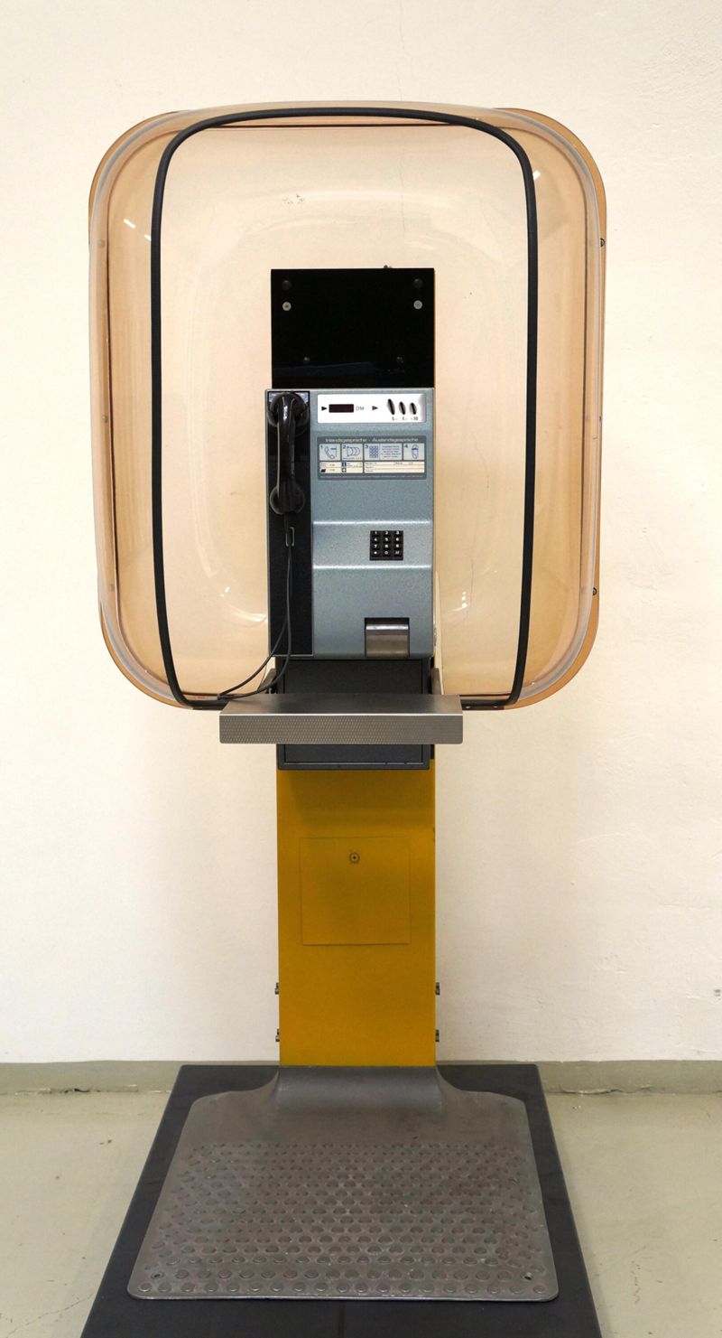 Fernsprechhaube FeHb 76 Telebox mit Münzfernsprecher MünzFw 20