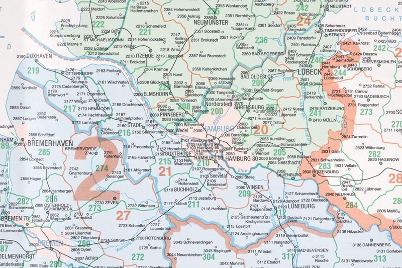 Karte der Bundesrepublik und der DDR mit Grenzen der Oberpostdirektionsbezirke, Leitzonen, Leiträume und Leitbdreiche