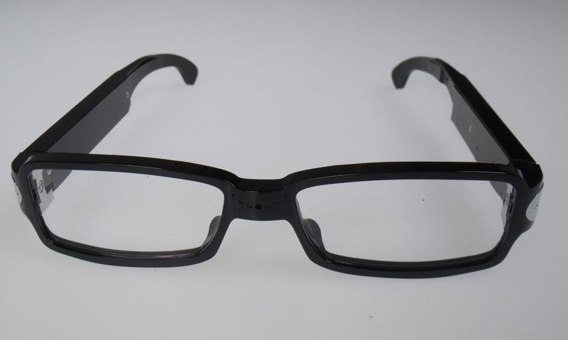 Spionagekamera / Überwachungskamera getarnt in einer Brille
