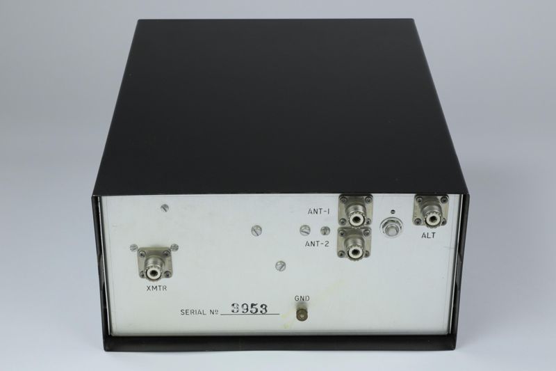 Amateurfunkstation (KW) mit Tischmikrophon Shure 444