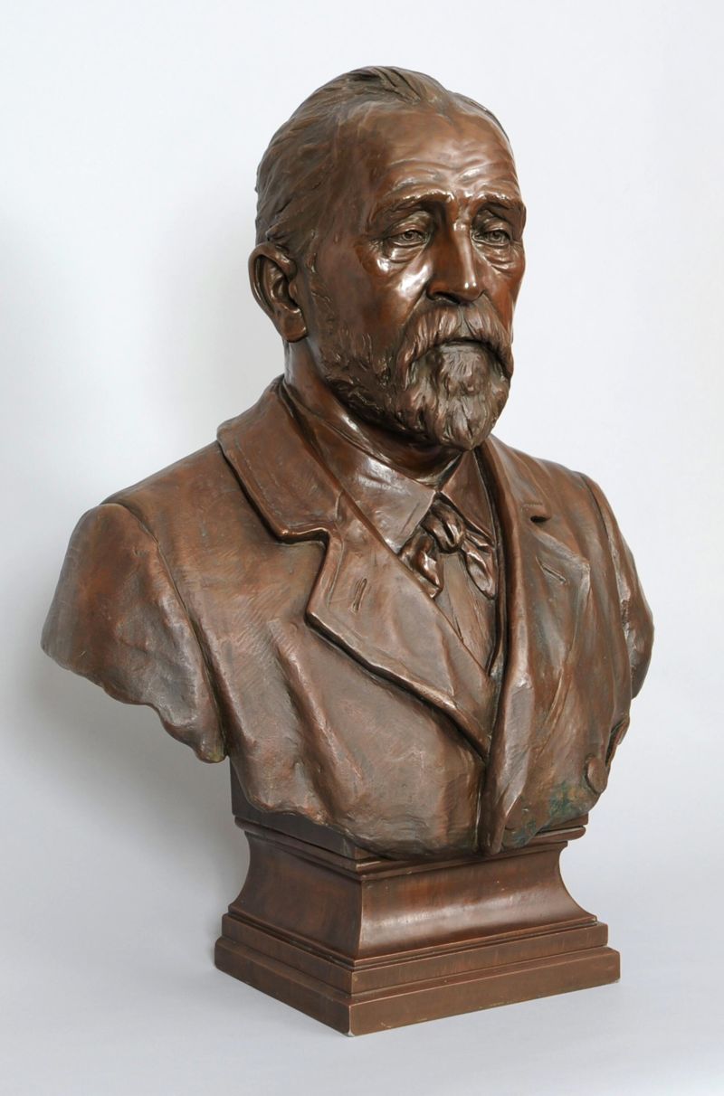 Portraitbüste des Generalpostmeisters Heinrich von Stephan aus der Oberpostdirektion Schwerin