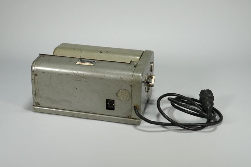 Stempelmaschine, Klüssendorf 240 (?), elektrisch, Verbund mit Buchungsmaschine