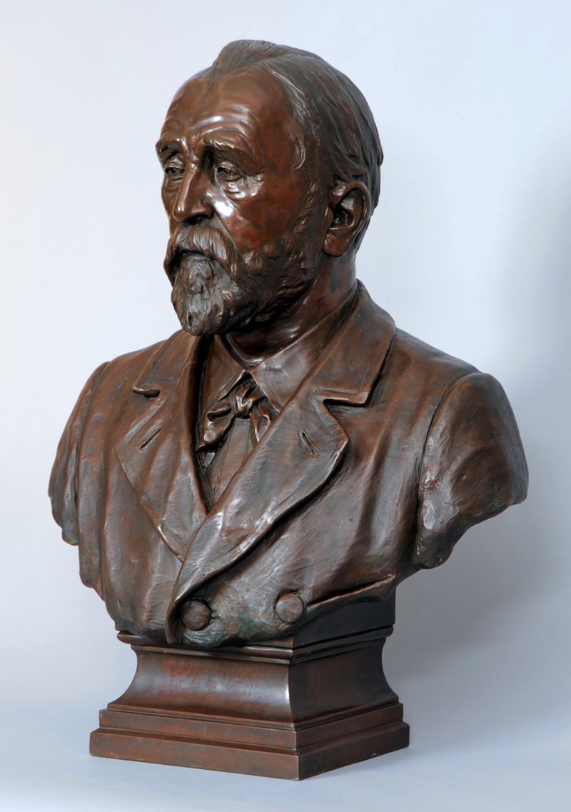 Portraitbüste des Generalpostmeisters Heinrich von Stephan aus der Oberpostdirektion Schwerin