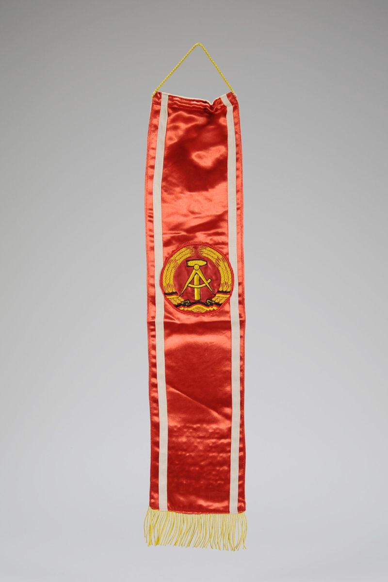 Fahne (Banner), DDR, Vorbildliche Sportgemeinschaft, Verliehen durch das Präsidium des DTSB (Deutscher Turn- und Sportbund) der DDR