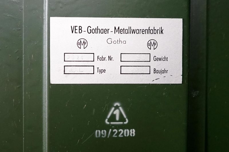 Metallschrank GMF Modell CL mit Siegelmasse, verwendet vom Postmuseum der DDR