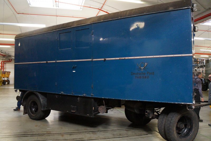 Mobiler Mittelwellensender als Fahrzeuganhänger