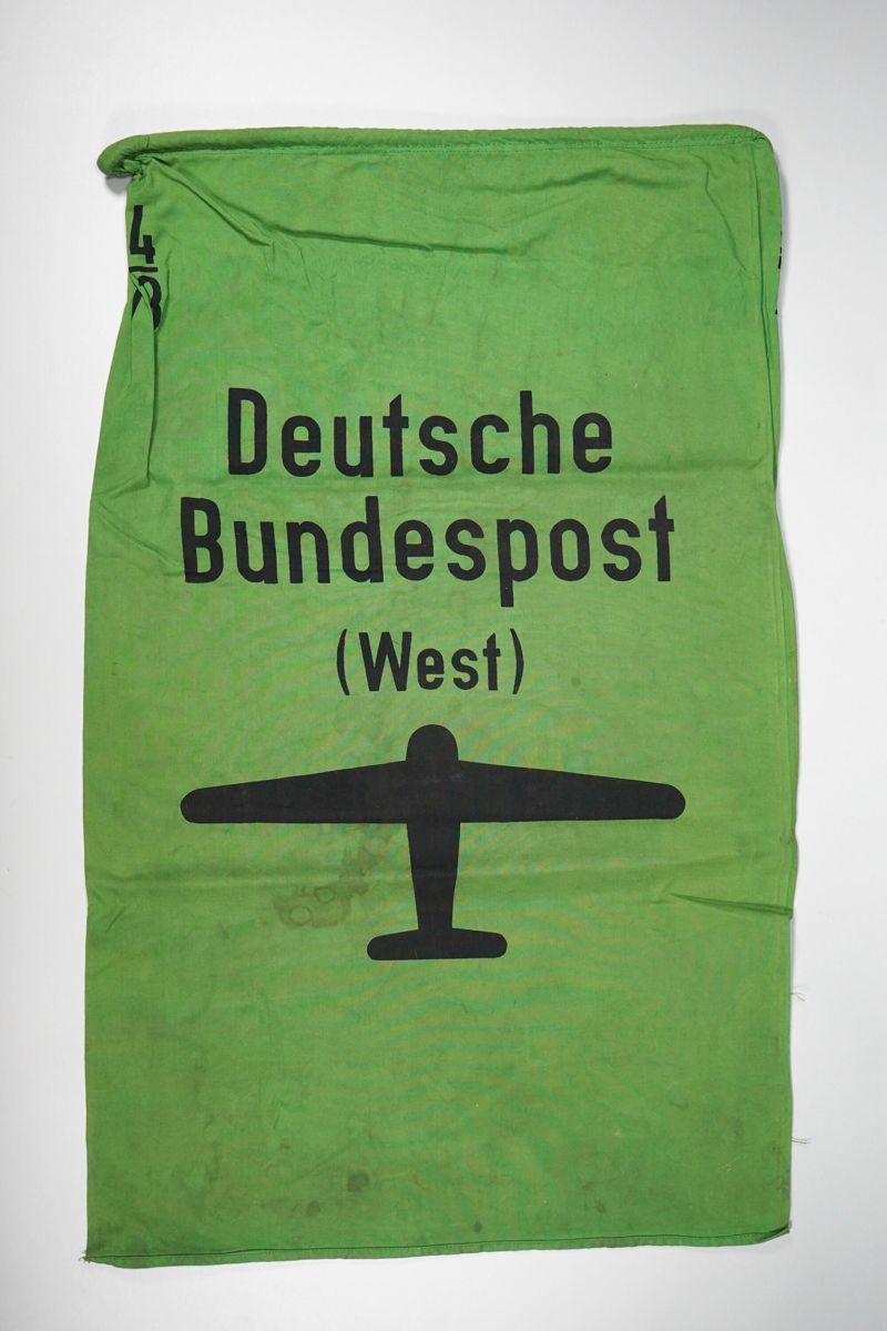 Postbeutel für Luftpost der Deutschen Bundespost, 54/73
