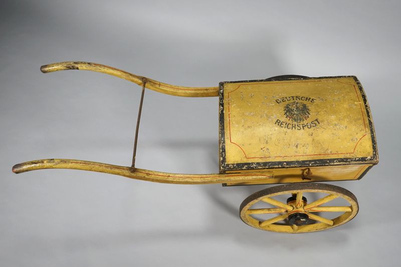 Spielzeug-Handkarre / Paketzustellwagen der Kaiserlichen Reichspost