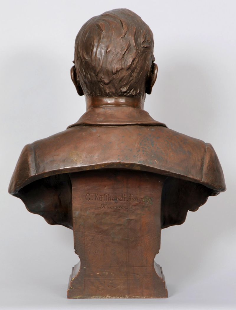 Portraitbüste des Generalpostmeisters Heinrich von Stephan aus der Oberpostdirektion Schwerin