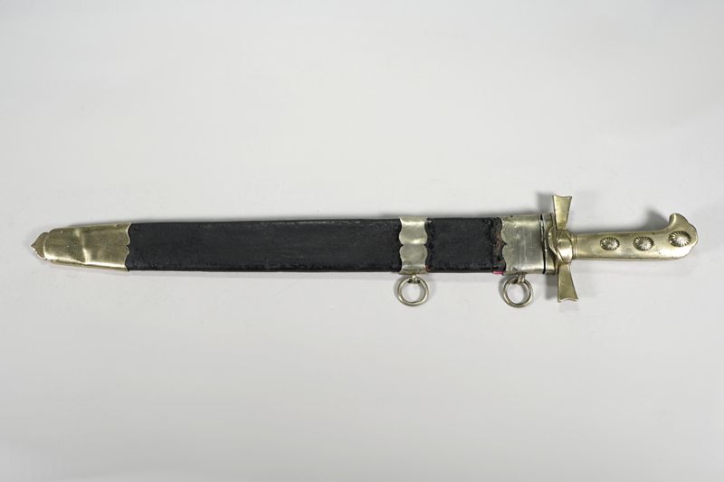 Waffe, Haumesser mit Silberbeschlag in Lederscheide, für Wagenbegleiter (Kondukteur) in Bayern