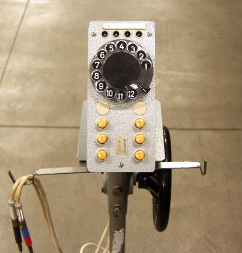 Prüfgerät Nr. 50, zum Prüfen der Teilnehmerschaltungen in VStW mit EMD-Wählern