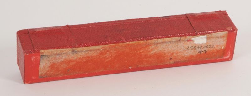 Schatulle mit 7 Druckstöcken für die Freimarke, Ganzsache Umschlag (Altdeutschland, Freie und Hansestadt Hamburg), 1/2 Schilling, MiNr. U 1 (u.a.), 1 1/4 S., MiNr. 20, 1 1/2 S., MiNr. 21, 2 S., MiNr. U 4 (u.a.), 3 S., MiNr. U 1 (u.a), 4 S., 7 S.