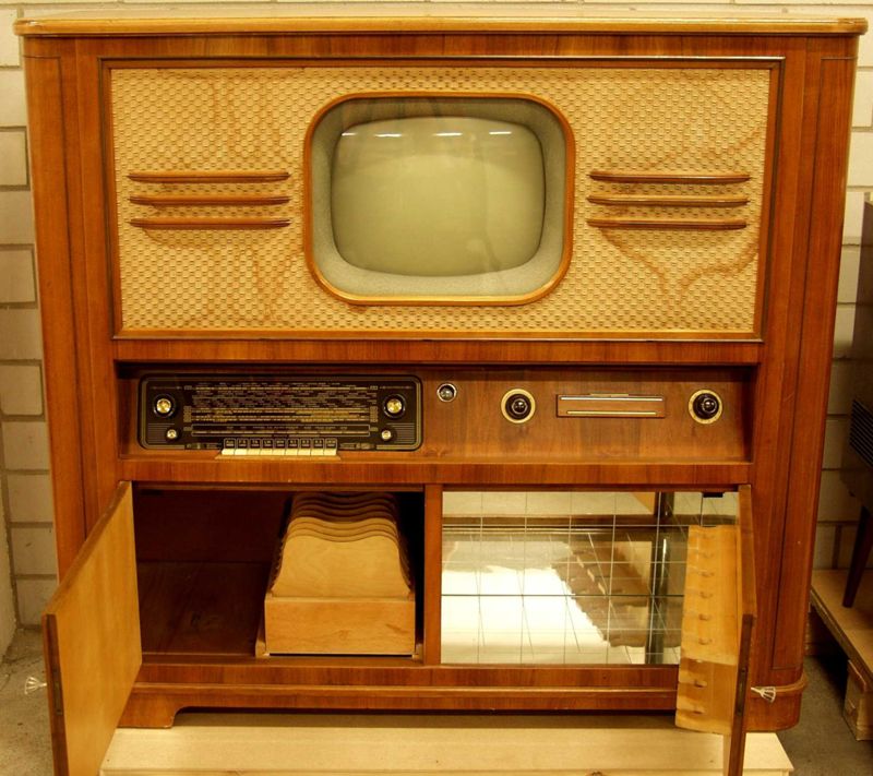 Fernseh-Rundfunk-Phono-Kombination Claudia FET 857 D