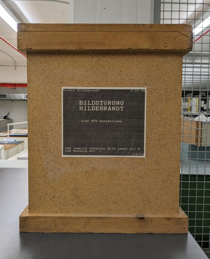 Serie von 20 Bildschirmtext-Kunstwerken Bildstörung Hildebrandt - eine BTX-Ausstellung