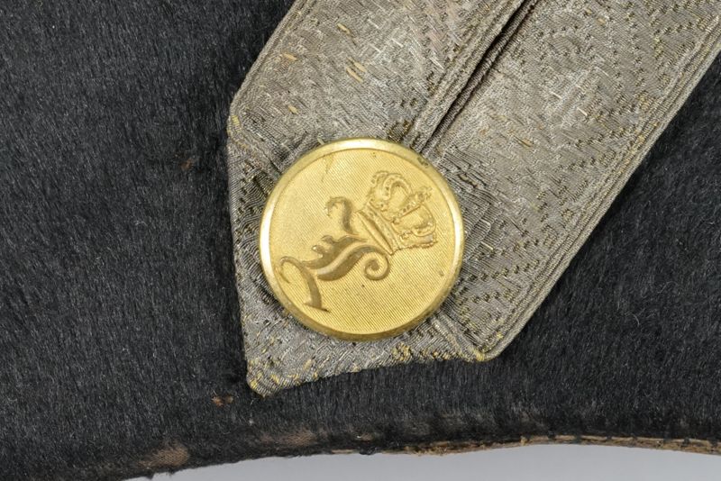 Uniform, Hessen-Darmstadt (?), Zweispitz-Hut mit Kokarde und Wappenknopf