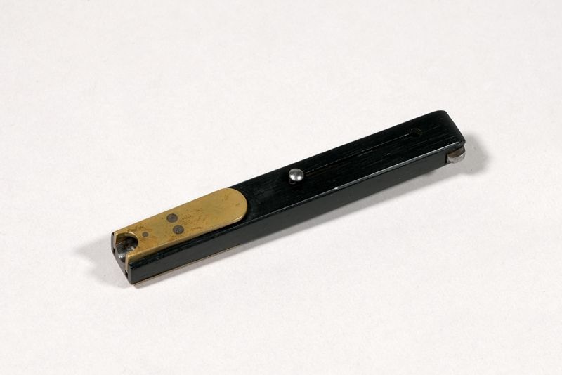 Messer, zum Fertigen von Federkielen