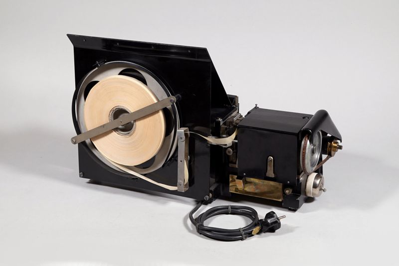 Lochstreifenstanzer / Tastenlocher Morse Keyboard Perforator Modell No. 9 für Lochstreifen in Morseschrift