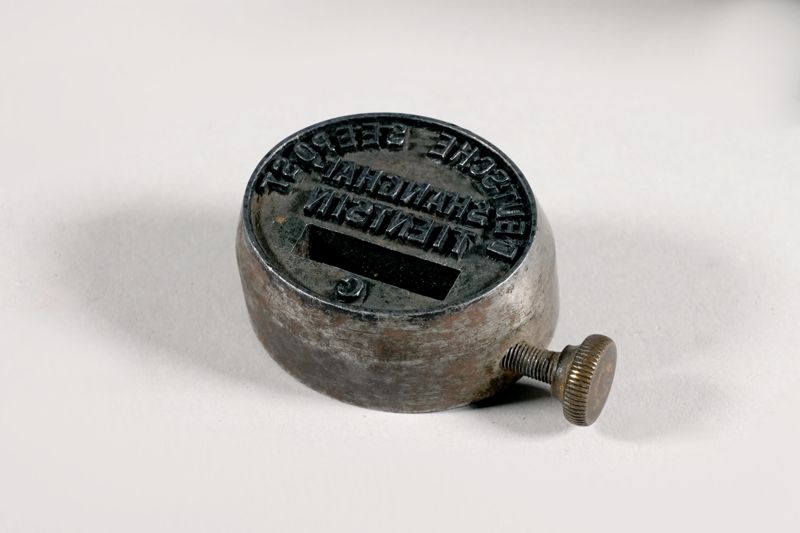 Stempelkopf eines Handstempels (Fauststempel, Hammerstempel, Selbstfärberstempel), Tagesstempel Deutsche Seepost Shanghai-Tientsin, Kolonialpost