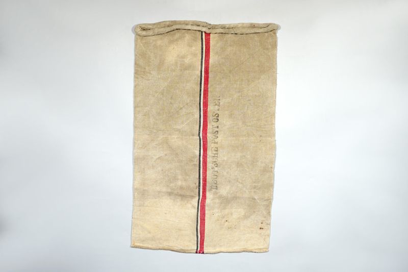 Postbeutel der Deutsche Post Osten aus dem Generalgouvernement Polen, zuletzt verwendet als Transportmittel