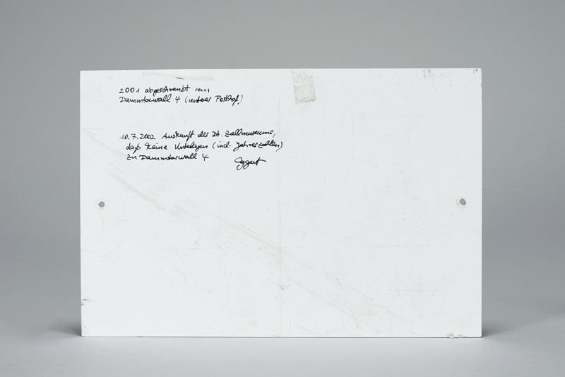 Schild, Postverzollung, Hamburg (Dammtorwall 4, unterer Posthof)
